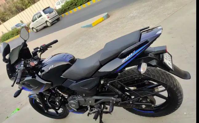 Bajaj Pulsar 220F ABS FI BS6 2021