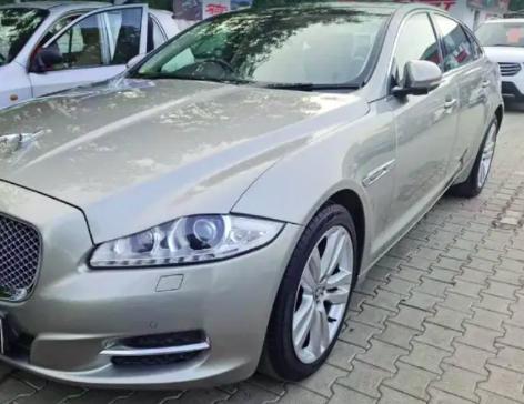 Jaguar XJ 3.0 DIESEL PORTFOLIO 2012