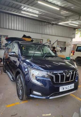 Mahindra XUV700 AX 5 Petrol MT 7 STR 2022