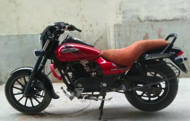 Bajaj Avenger Street 180 2019