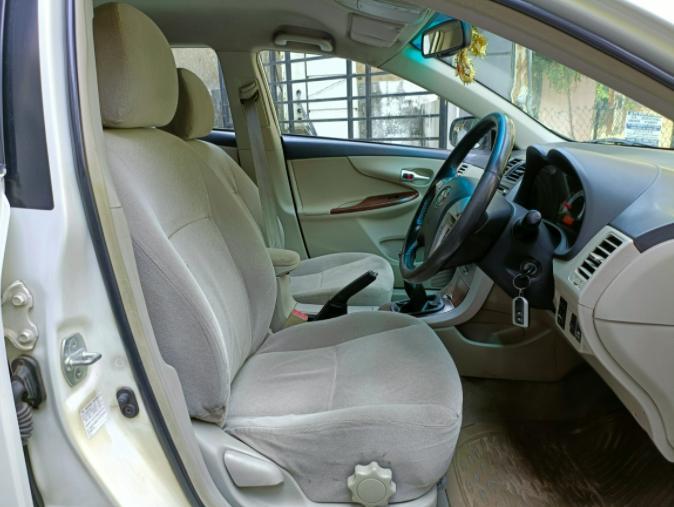 Toyota Corolla Altis G MT 2011