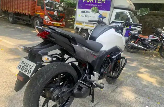 Honda CB Hornet 160R CBS 2016