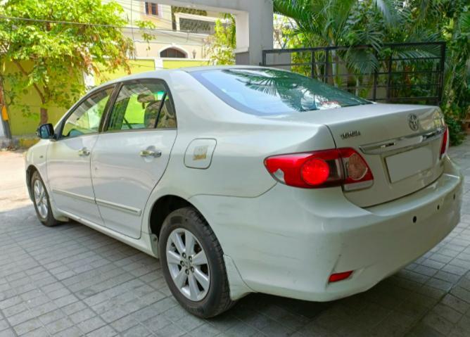 Toyota Corolla Altis G MT 2011