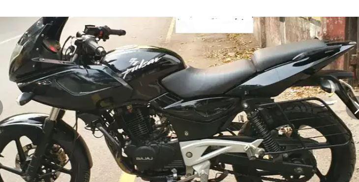 Bajaj Pulsar 220cc 2010