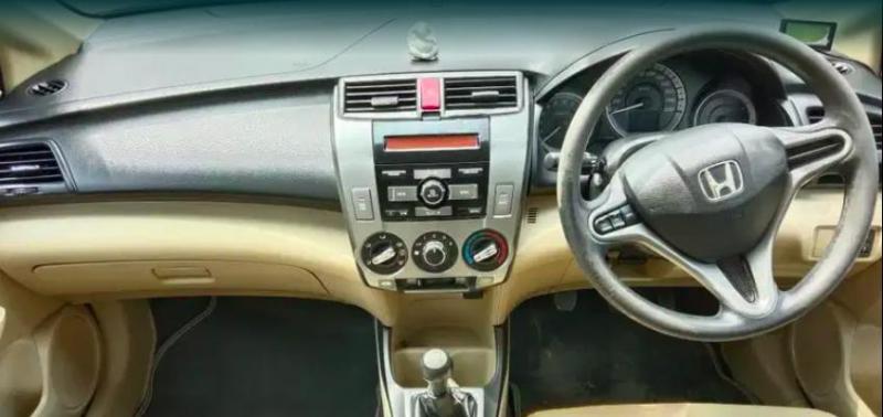 Honda City V i-VTEC 2012