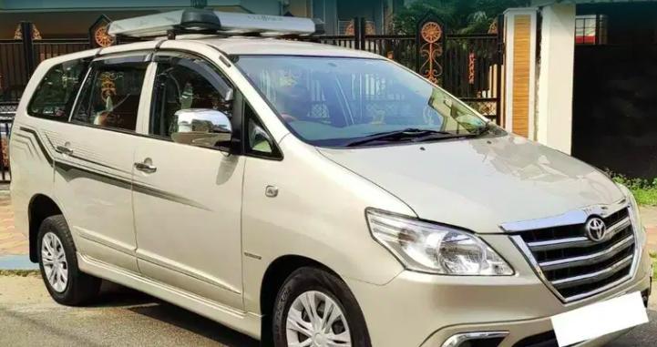 Toyota Innova 2.5 G 8 STR BS III 2014