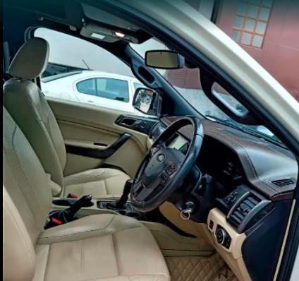 Ford Endeavour Titanium 2.2 4x2 AT 2019