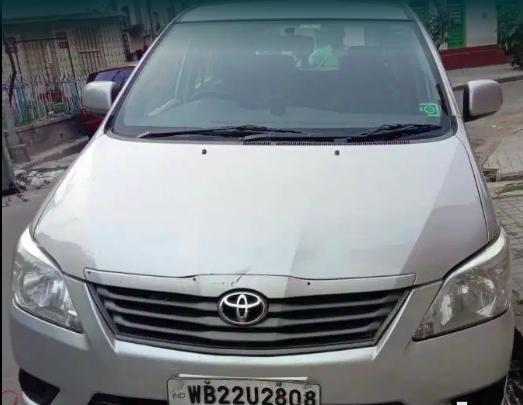 Toyota Innova 2.5 G 8 STR BS IV 2012