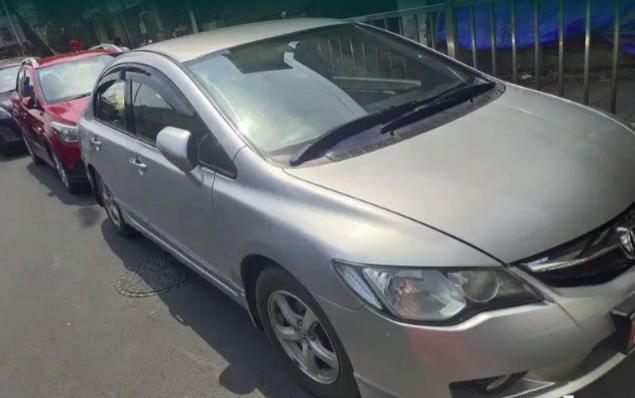 Honda Civic 1.8 V 2011