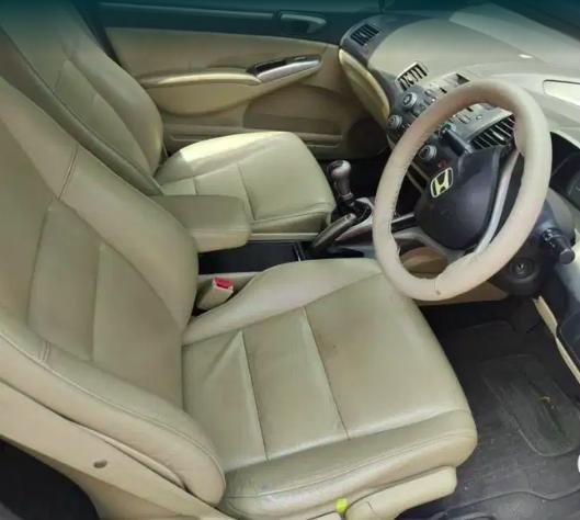 Honda Civic 1.8 V 2011