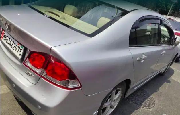 Honda Civic 1.8 V 2011