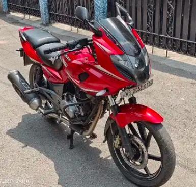 Bajaj Pulsar 220F 2018