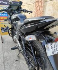 Bajaj Pulsar 220F 2015