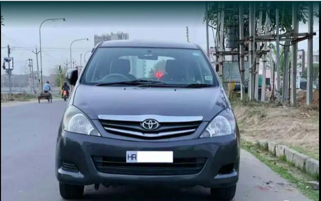 Toyota Innova 2.5 EV PS 7 STR 2011