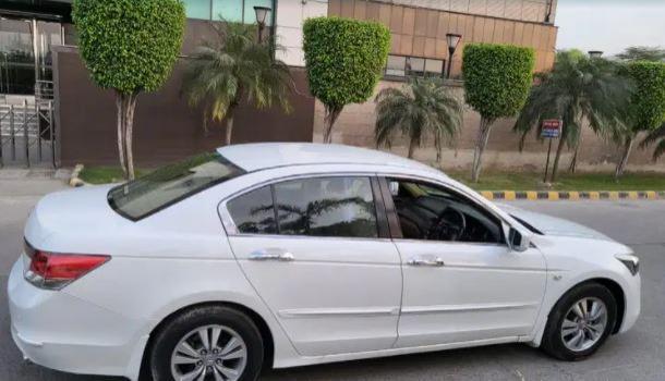 Honda Accord 2.4 AT 2010