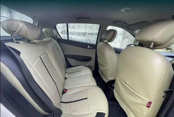 Hyundai i20 Sportz 1.4 CRDi 2012