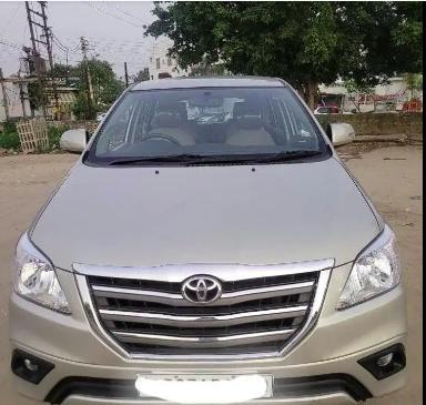 Toyota Innova 2.5 V 7 STR 2013