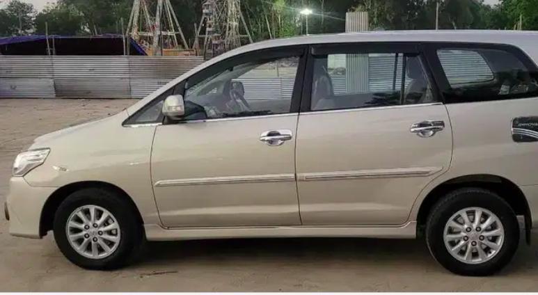 Toyota Innova 2.5 V 7 STR 2013