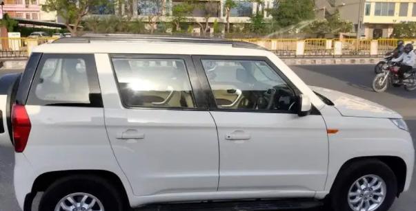Mahindra TUV300 T8 2016
