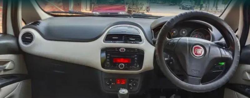 Fiat Linea Emotion Multijet 1.3 2015