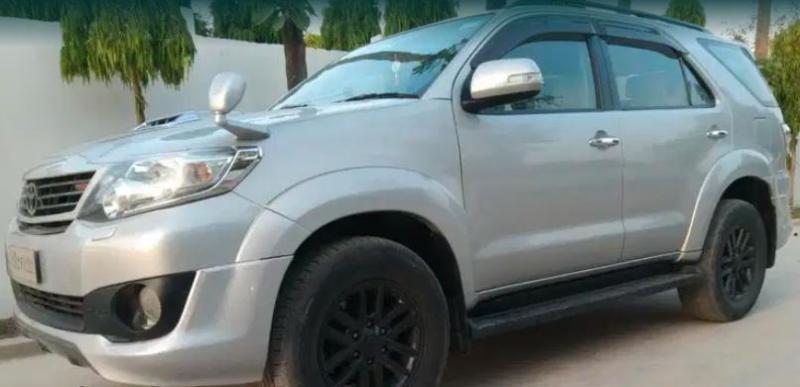 Toyota Fortuner 2.8 4x4 MT 2013