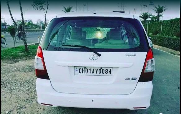 Toyota Innova 2.5 GX 7 STR BS III 2013