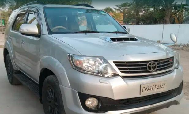 Toyota Fortuner 2.8 4x4 MT 2013