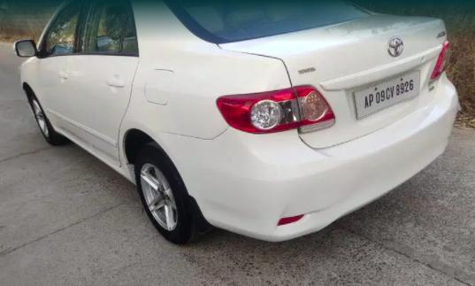 Toyota Corolla Altis D 4D GL 2013