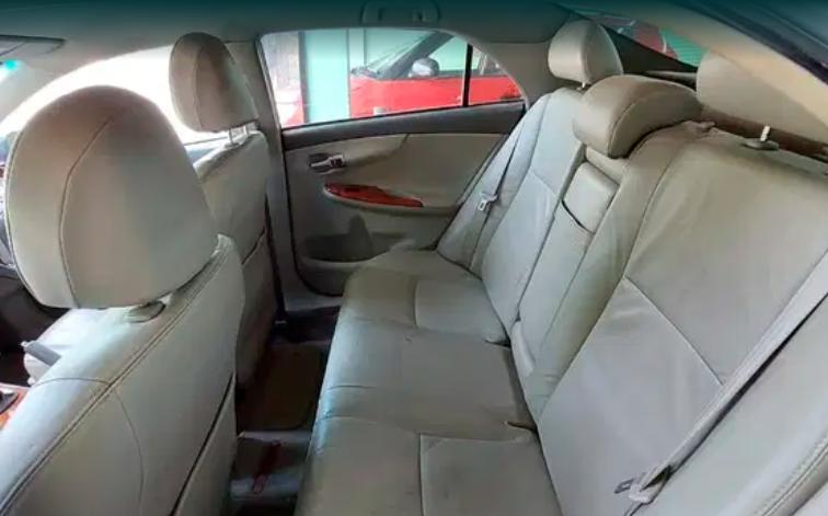 Toyota Corolla Altis 1.8 G 2010