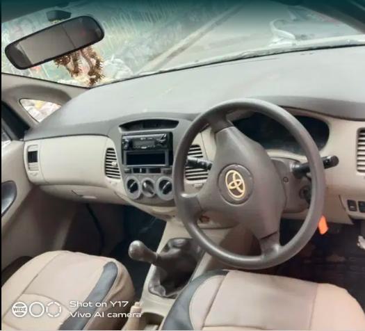 Toyota Innova 2.0 GX 8 STR 2011