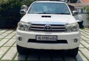 Toyota Fortuner 2.8 4x4 MT 2011