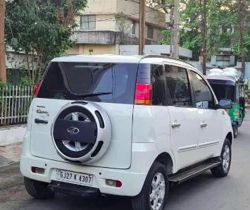 Mahindra Quanto C8 2013