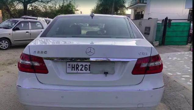 Mercedes-Benz E-Class 220 CDI AT 2012