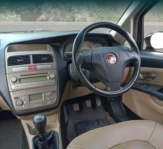 Fiat Linea Emotion 1.3 2012