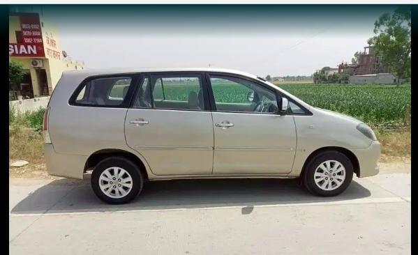 Toyota Innova 2.5 V 7 STR 2009