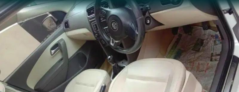 Volkswagen Vento Highline Petrol 2013