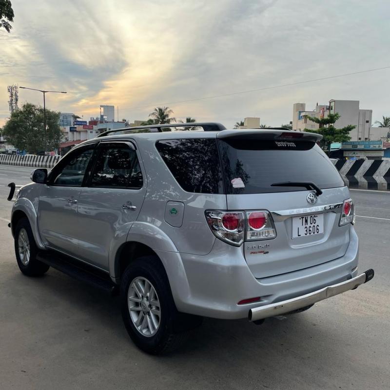 Toyota Fortuner 3.0 4X4 MT 2014