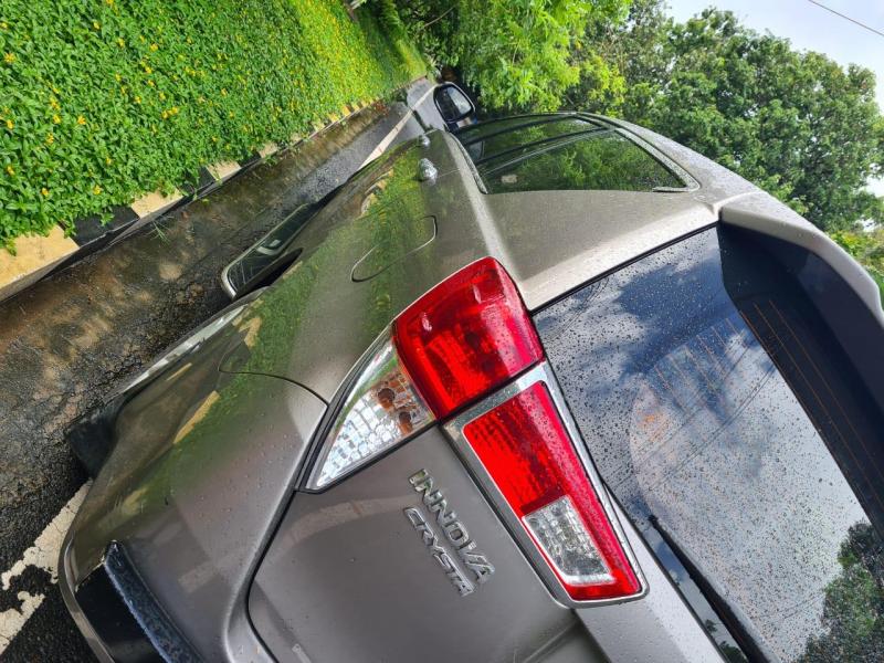 Toyota Innova Crysta 2.8 GX 7 Seater 2017