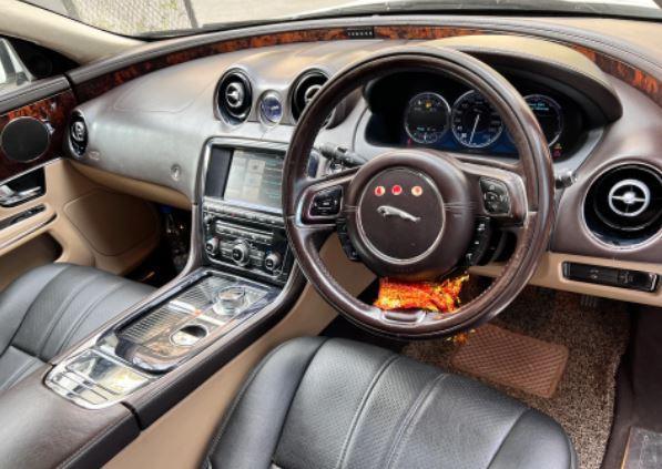 Jaguar XJ 3.0 DIESEL PORTFOLIO 2013