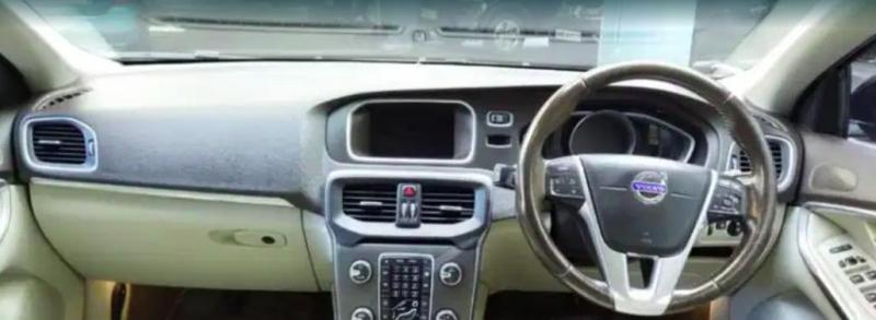 Volvo V40 D3 R-Design 2015