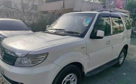 Tata Safari Storme EX 2015