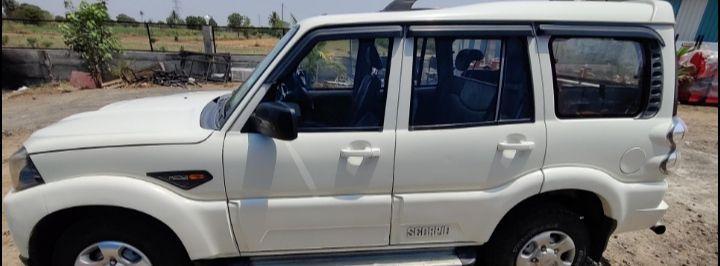 Mahindra Scorpio S10 2015