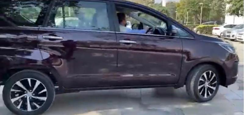 Toyota Innova Crysta 2.4 G 7 STR 2022