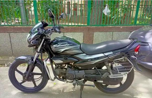 Hero Super Splendor 125cc 2011