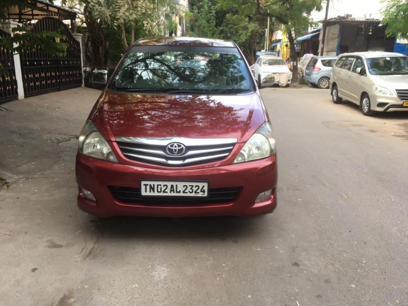 Toyota Innova 2.0 V 2010