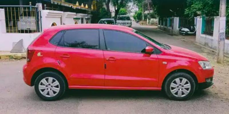 Volkswagen polo Trendline 1.2L (D) 2013