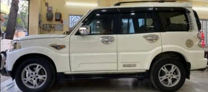 Mahindra Scorpio S10 2015
