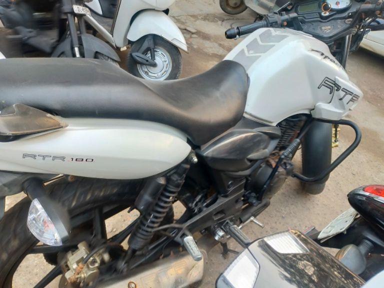 TVS Apache RTR 180cc 2011