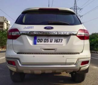 Ford Endeavour Titanium 2.2 4x2 AT 2016