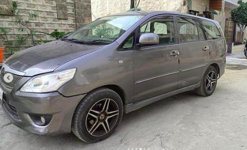 Toyota Innova 2.5 G4 7 STR 2013